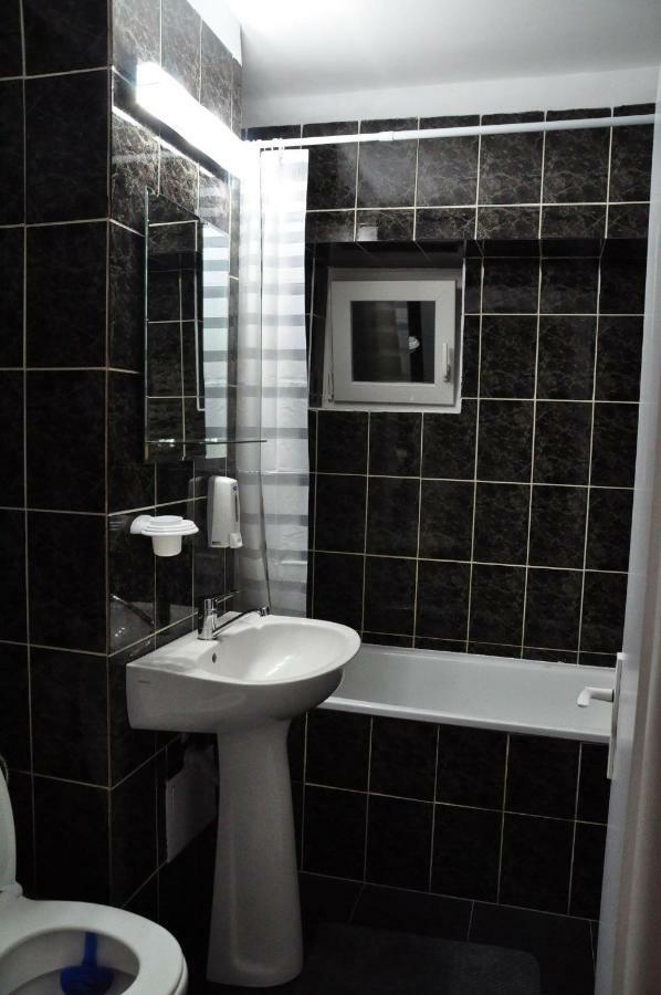 Mario Apartments ريشيتسا المظهر الخارجي الصورة